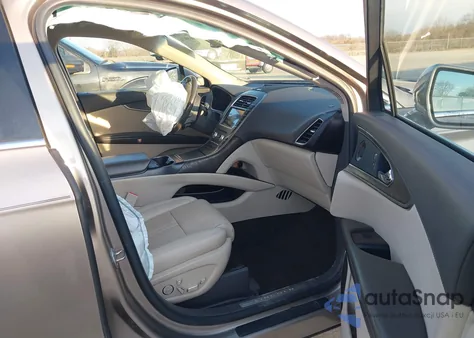 2019 Lincoln Nautilus Reserve z USA, uszkodzony, nr VIN 2LMPJ8LP1KBL51391